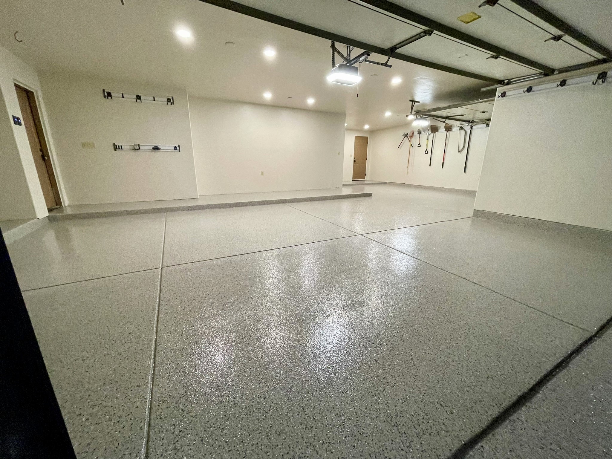 High-performance Polyaspartic Garage Floor Coating performed in Tucson, AZ